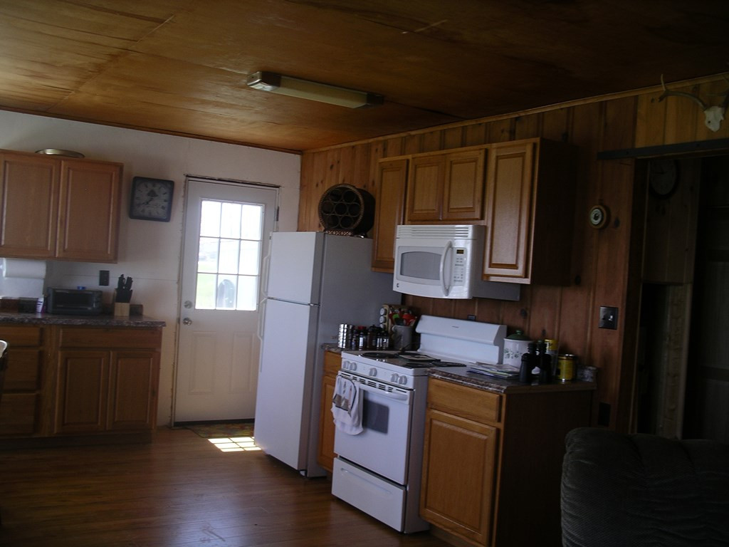 456 Point Au Fer Road Champlain, NY 12919 - Photo 5 of 11 Gallery Image 5