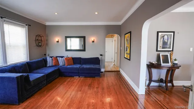 $1,400,000 | 166-27 25th Avenue | Clearview