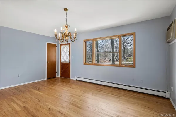 $849,000 | 4 Columbine Avenue South, Hampton Bays, NY 11946