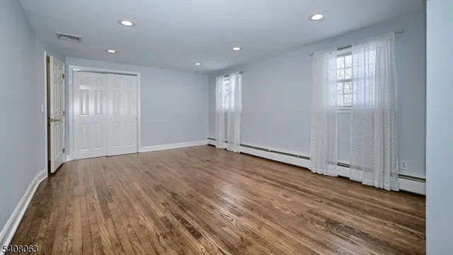 $779,900 | 51 Spear Street, Oakland, NJ 07436