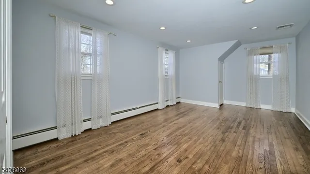 $779,900 | 51 Spear Street, Oakland, NJ 07436