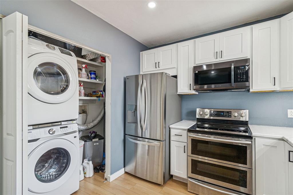 155 83rd Avenue North St. Petersburg, FL 33702 - Photo 6 of 12