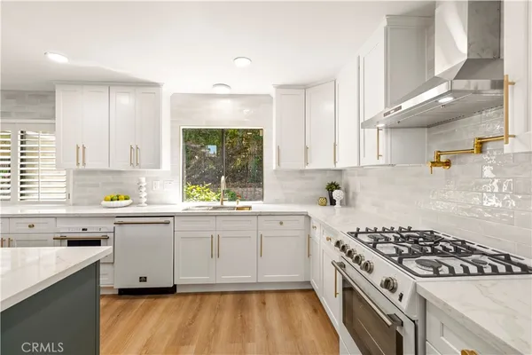 $1,149,000 | 24103 Clearbank Lane, Newhall, CA 91321