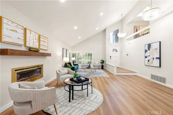 $1,149,000 | 24103 Clearbank Lane, Newhall, CA 91321