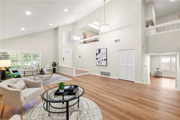 $1,149,000 | 24103 Clearbank Lane, Newhall, CA 91321