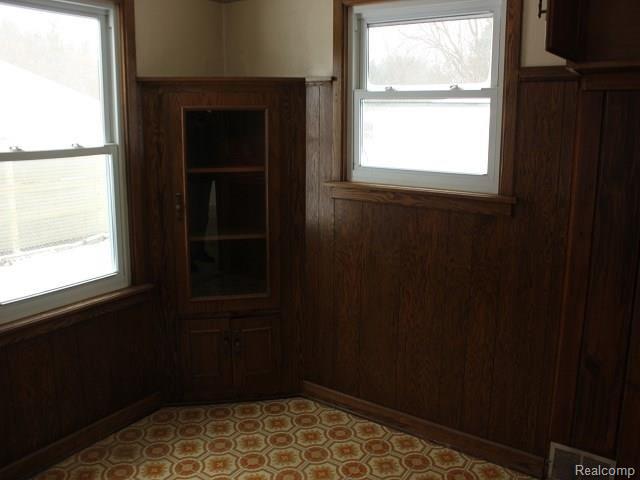 6451 Richfield Road Flint, MI 48506 - Photo 8 of 34 st_IMG_1981.JPG