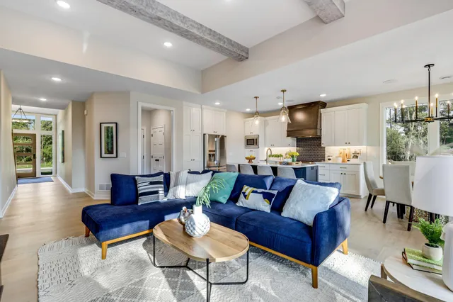 $949,000 | 7817 146th Terrace, Savage, MN 55378