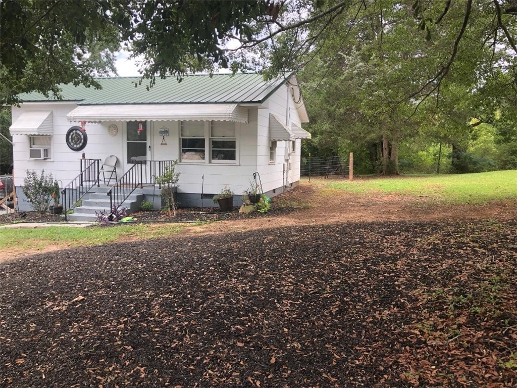 904 Hampton Street Iva, SC 29655 - Photo 3 of 18