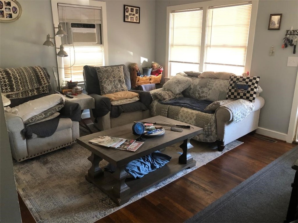 904 Hampton Street Iva, SC 29655 - Photo 10 of 18