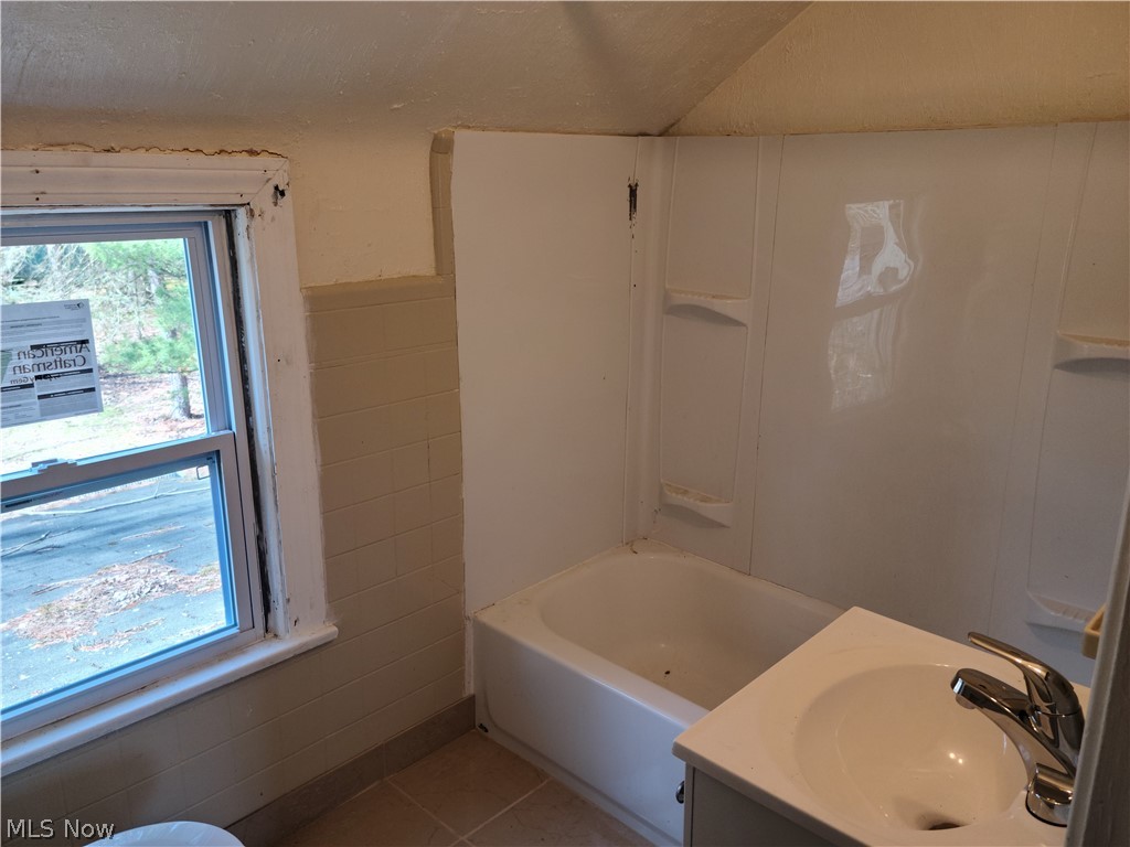 3514 Dover Road Youngstown, OH 44511 - Photo 8 of 14 Gallery Image 8