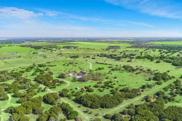 $699,900 | 2791 Talbert Ranch Road, China Spring, TX 76633