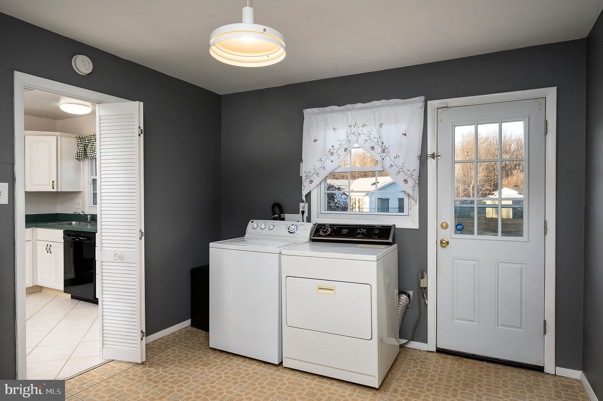 898 Snow Ridge Circle Gambrills, MD 21054 - Photo 11 of 25 Utility Room