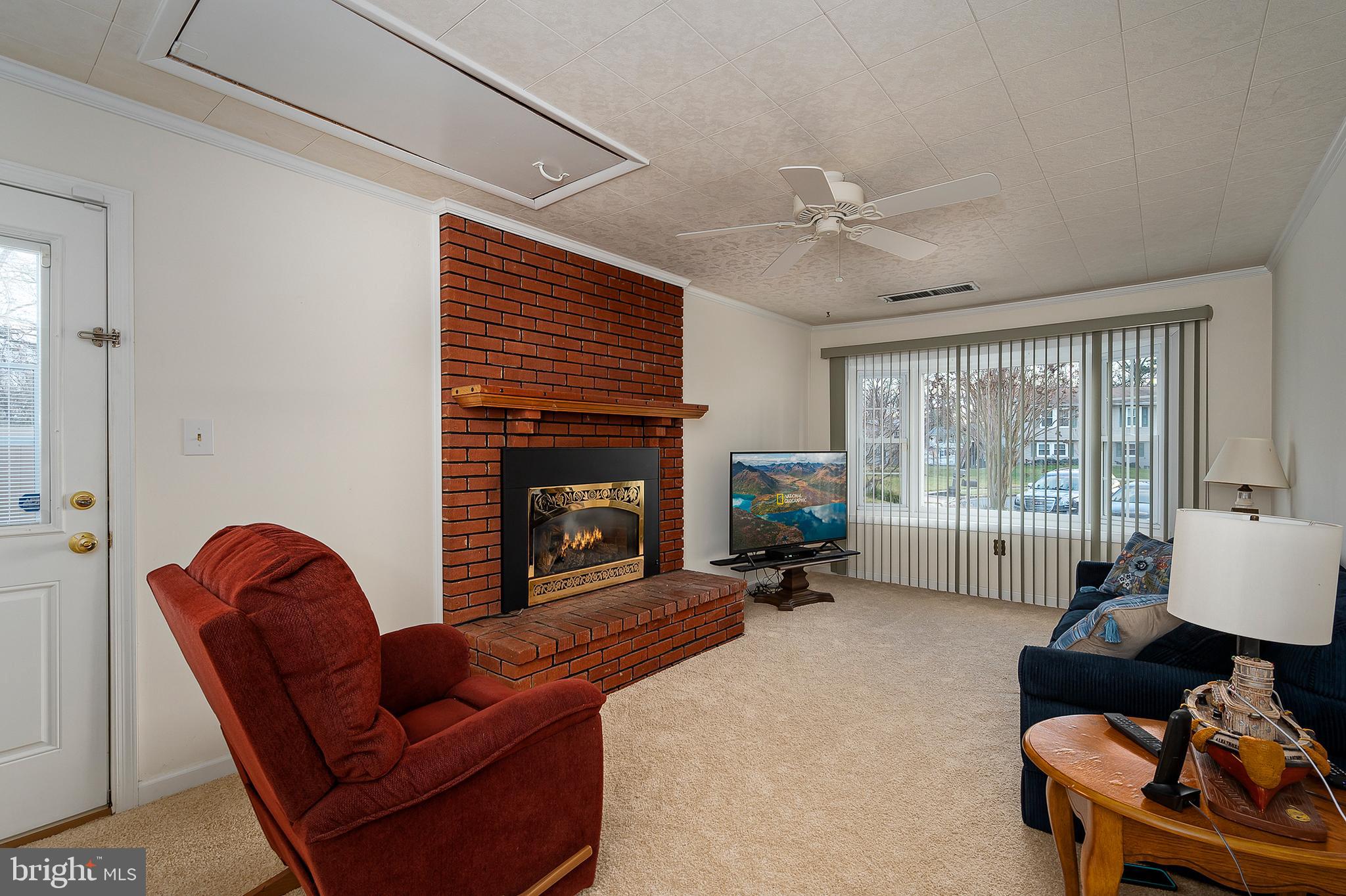 898 Snow Ridge Circle Gambrills, MD 21054 - Photo 12 of 25 Family Room