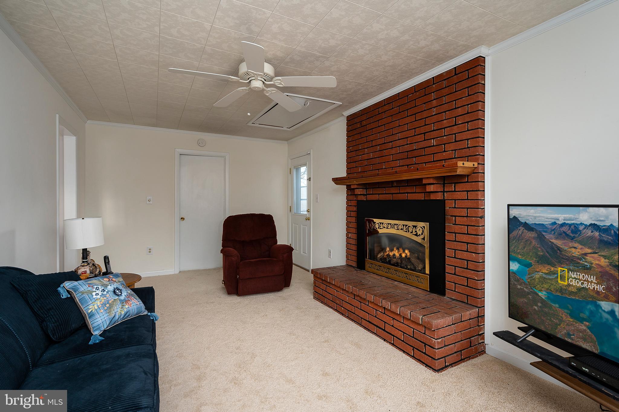 898 Snow Ridge Circle Gambrills, MD 21054 - Photo 13 of 25 Family Room (alt view)