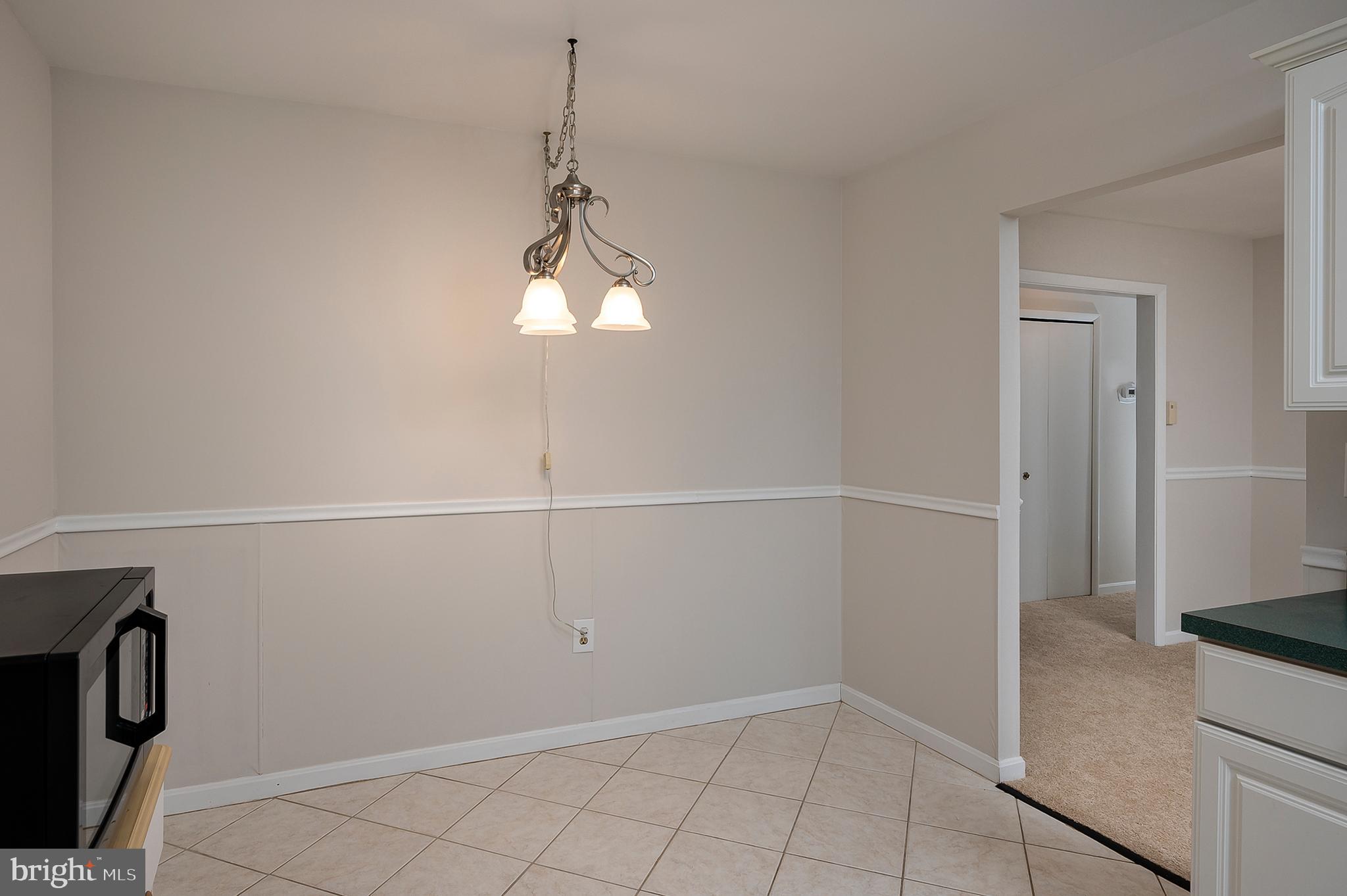 898 Snow Ridge Circle Gambrills, MD 21054 - Photo 8 of 25 Kitchen Breakfast Area