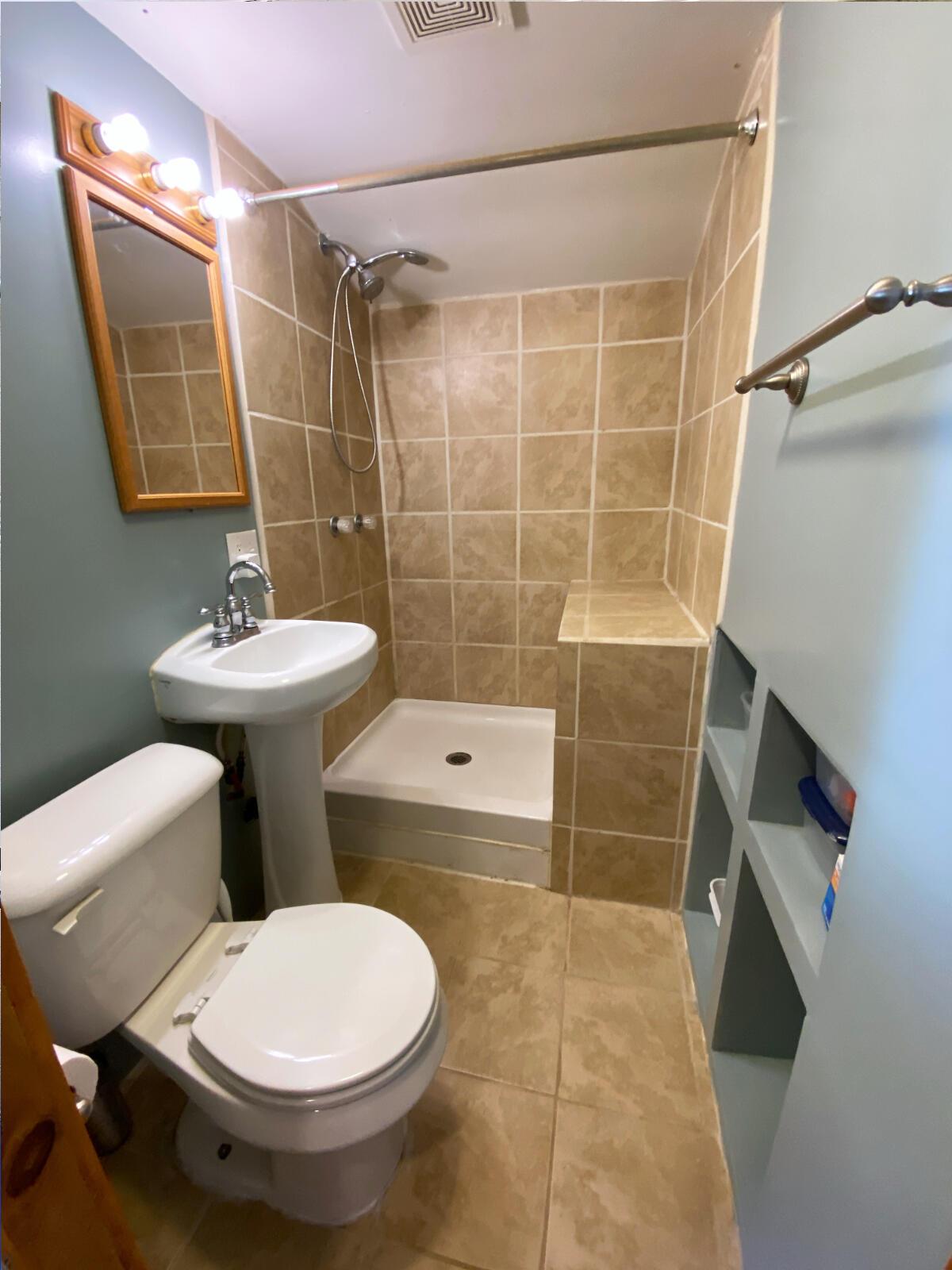 53 Pomeroy Road Athens, OH 45701 - Photo 13 of 17 13_Bathroom2