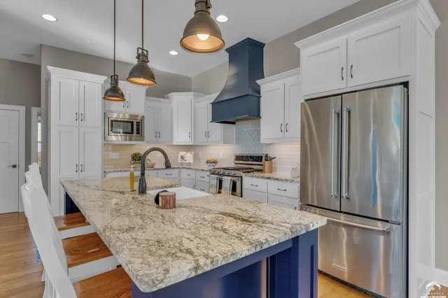 $599,000 | 320 White Drive, Lawrence, KS 66049