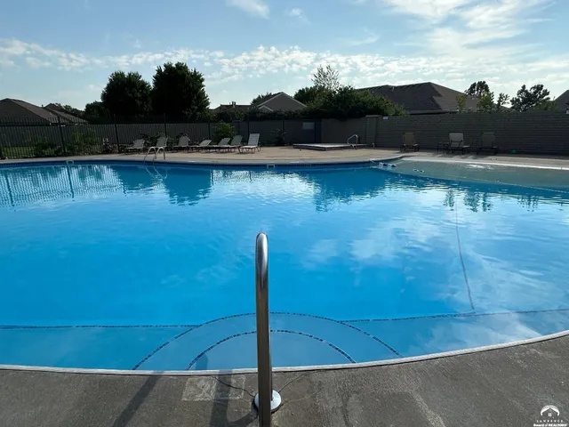 $599,000 | 320 White Drive, Lawrence, KS 66049