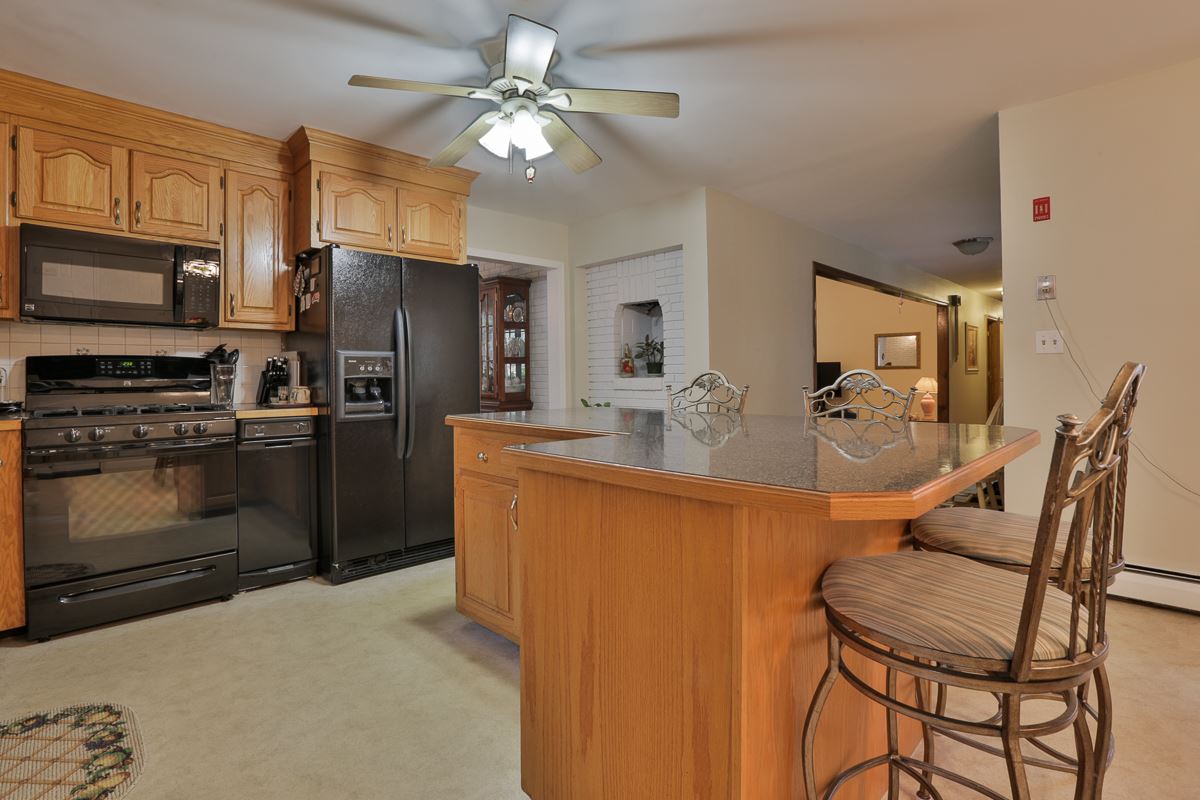 36 Simpson Road Pelham, NH 03076 - Photo 14 of 35