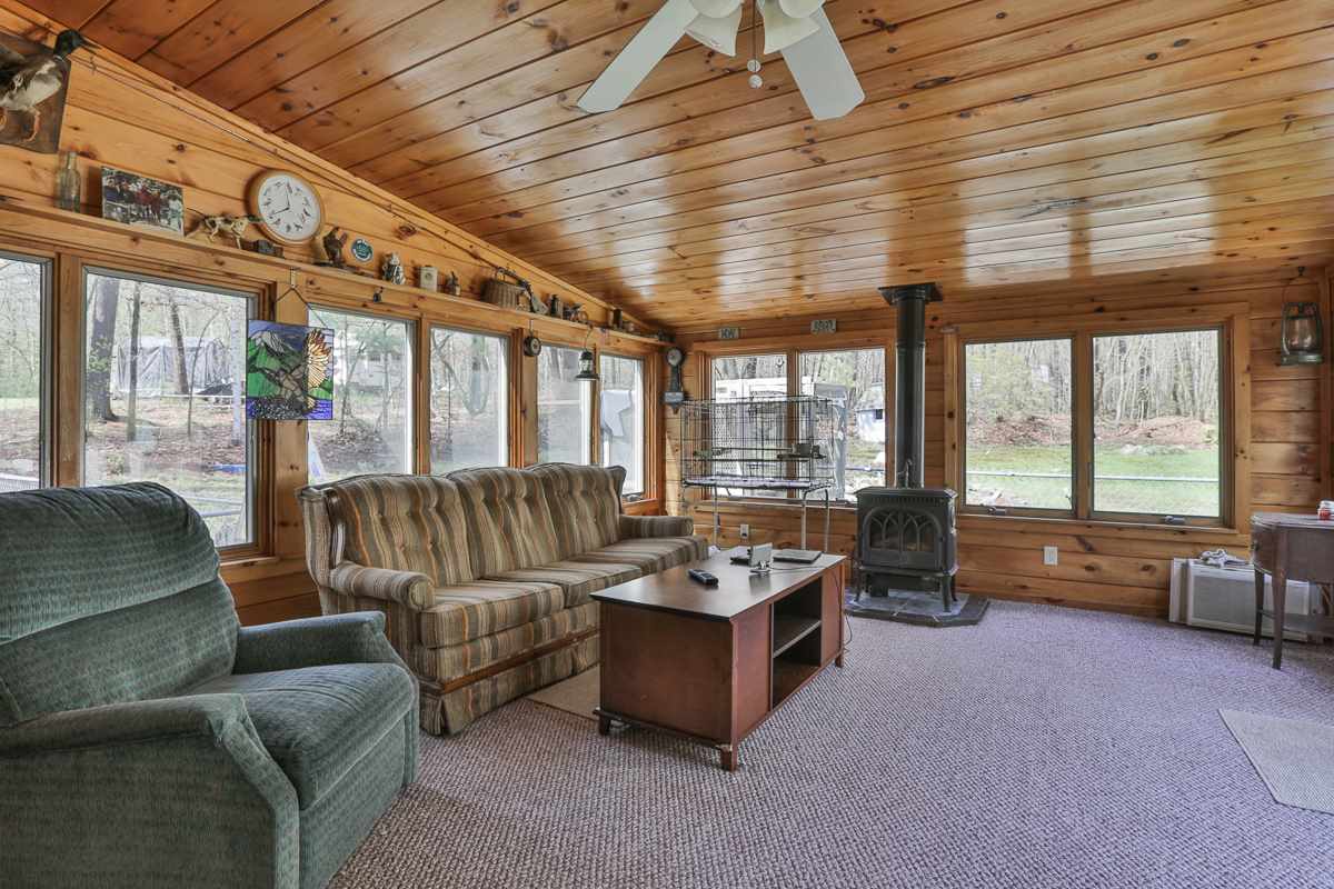 36 Simpson Road Pelham, NH 03076 - Photo 23 of 35
