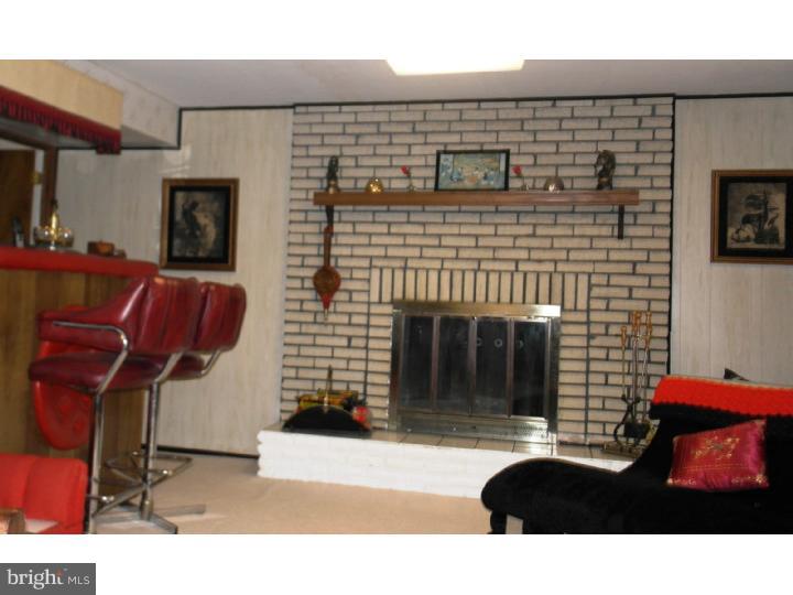 188 Canterbury Road Mount Laurel, NJ 08054 - Photo 12 of 25 Fireplace