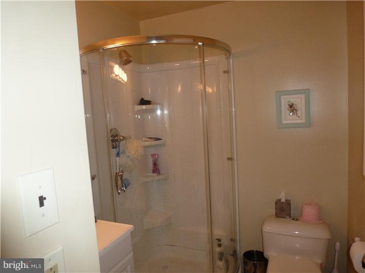 188 Canterbury Road Mount Laurel, NJ 08054 - Photo 14 of 25 Master Bathroom