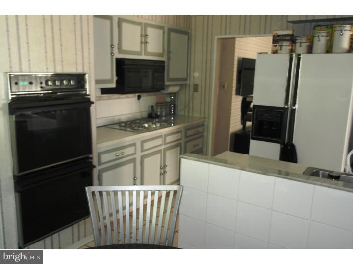 188 Canterbury Road Mount Laurel, NJ 08054 - Photo 6 of 25 Kitchen