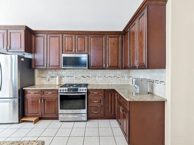 $2,500 | 3319 Shadowbark Drive, Houston, TX 77082