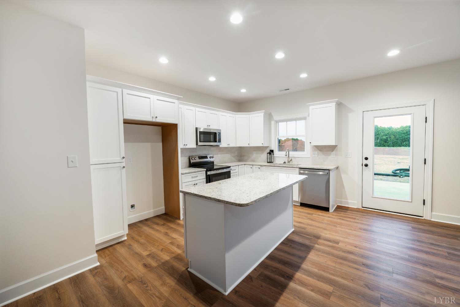 10480 Leesville Road Lynch Station, VA 24571 - Photo 4 of 38
