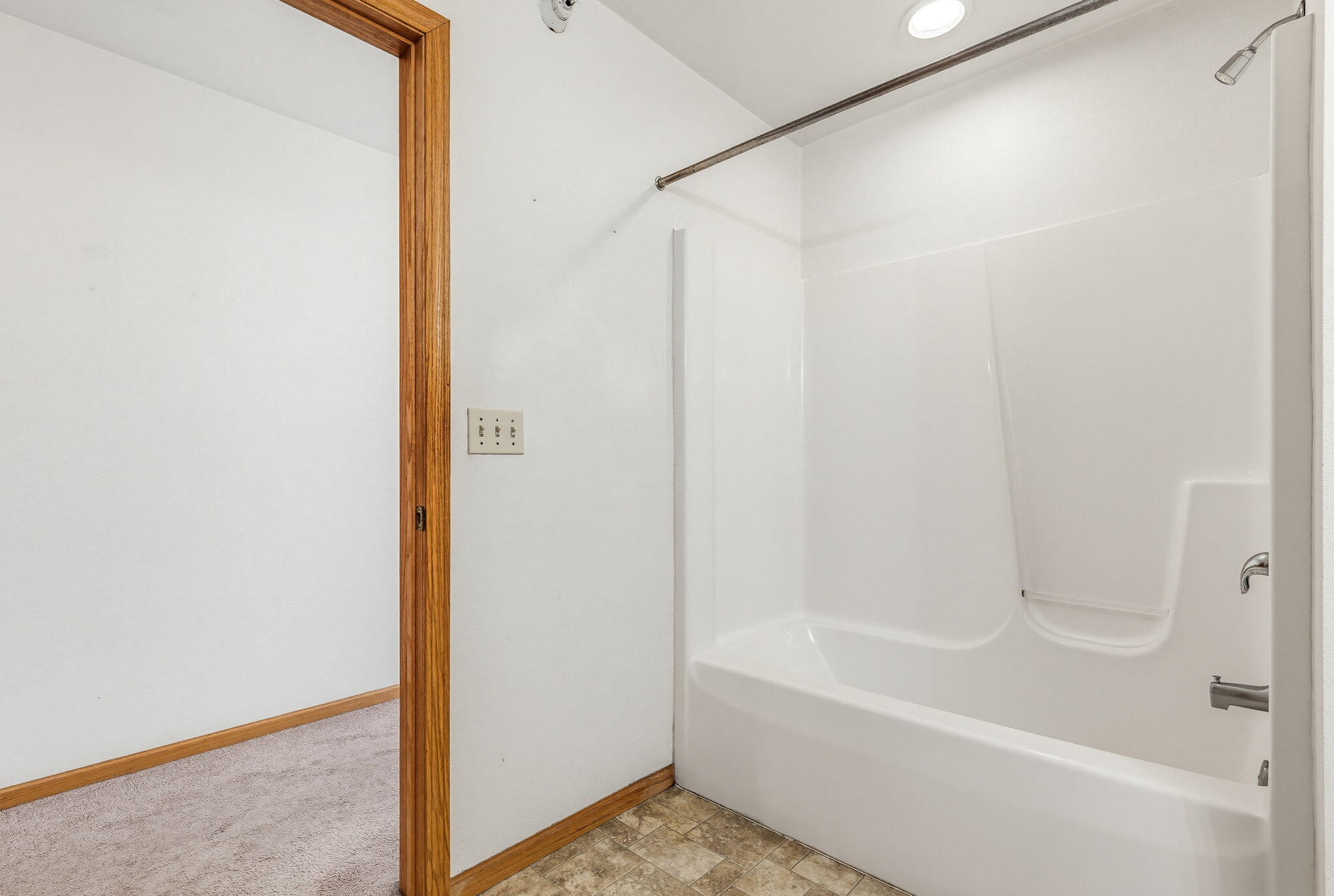 7307 North Port Washington Road, Unit 315 Glendale, WI 53217 - Photo 17 of 30 Master Bathroom
