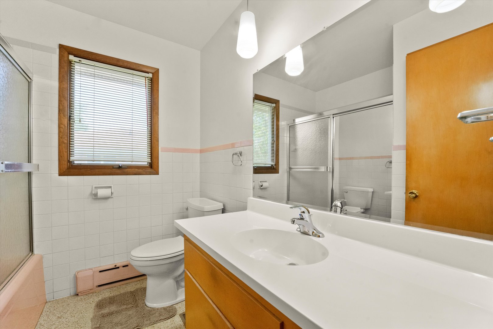 222 Roberts Road New Lenox, IL 60451 - Photo 17 of 24 a bathroom with a sink and a toilet