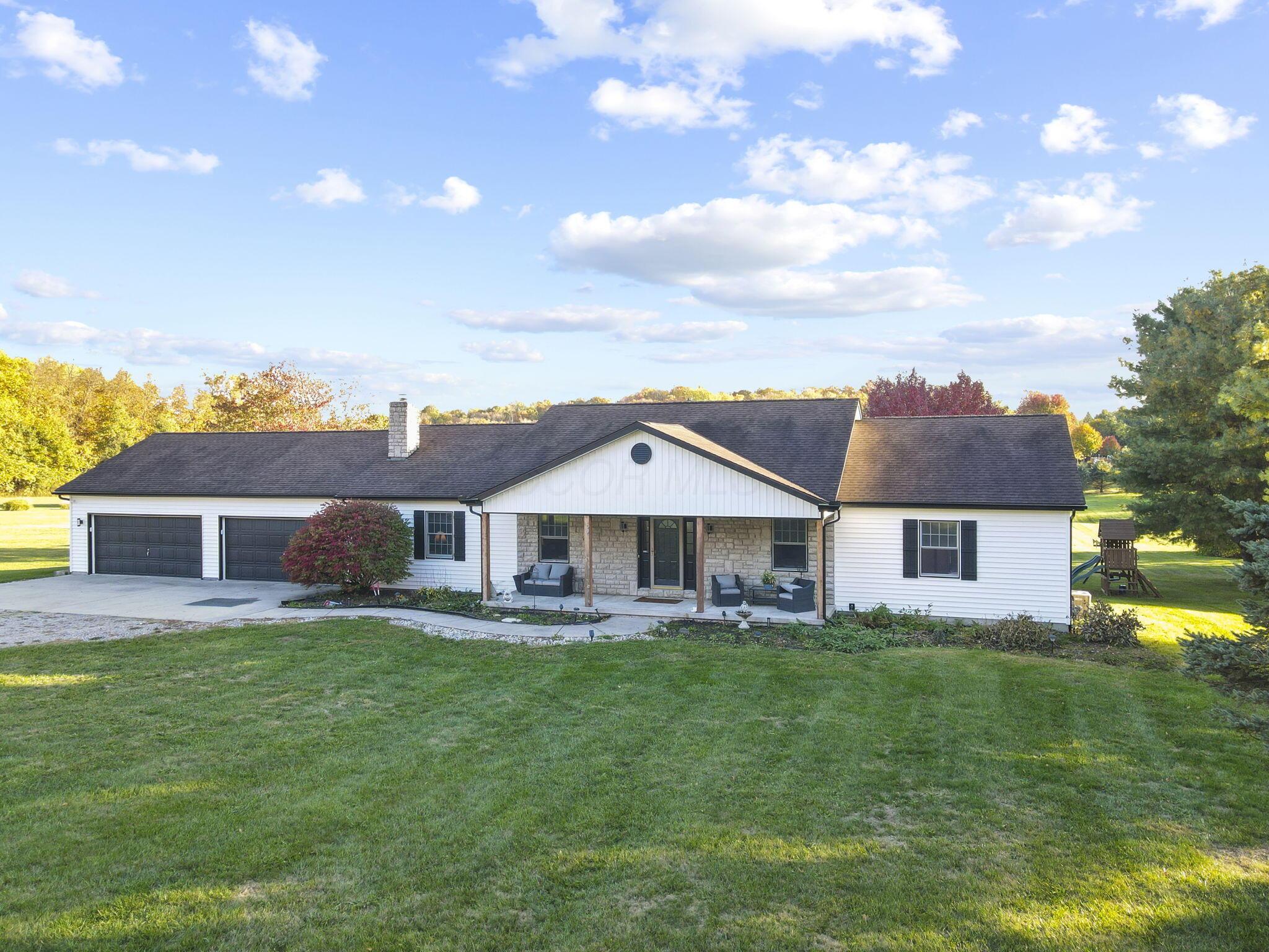 645 Refugee Road Southeast Hebron, OH 43025 - Photo 3 of 78 2-web-or-mls-DJI_0491