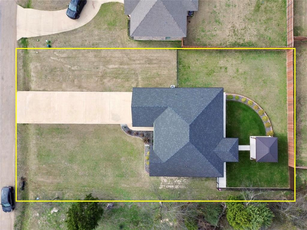 2232 Samuel Street Mabank, TX 75147 - Photo 31 of 36 an aerial view of a house with a yard