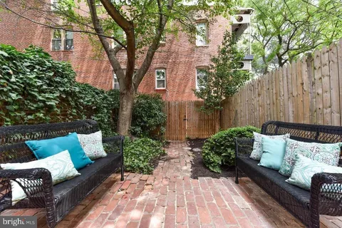 $4,495 | 106 7th Street Southeast, Washington, DC 20003