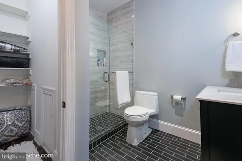 $4,495 | 106 7th Street Southeast, Washington, DC 20003