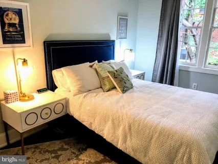 $4,495 | 106 7th Street Southeast, Washington, DC 20003