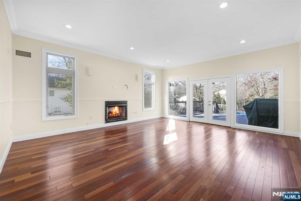 831 Pascack Road Paramus, NJ 07652 - Photo 12 of 26