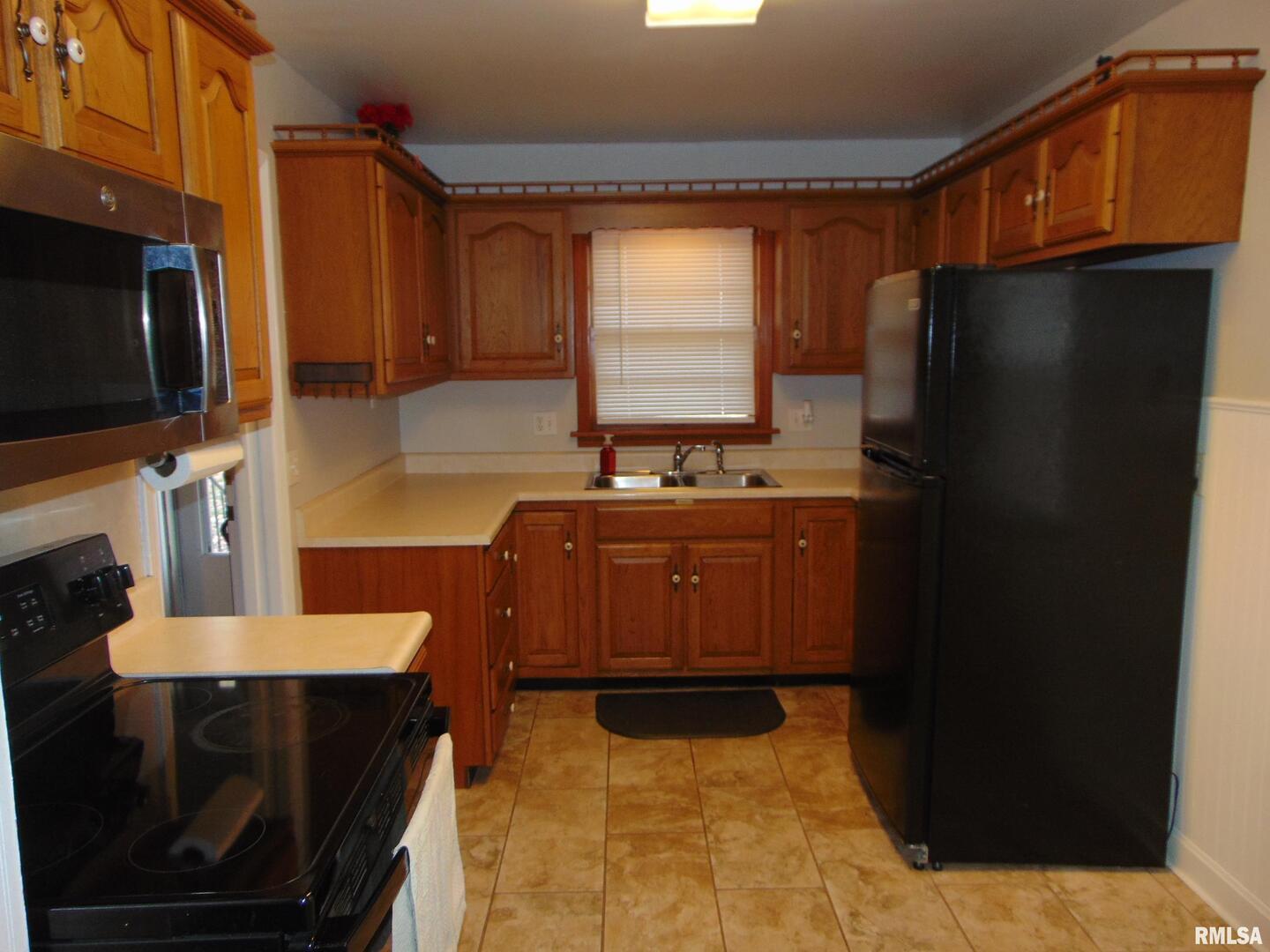 936 North 22nd Street Murphysboro, IL 62966 - Photo 5 of 11