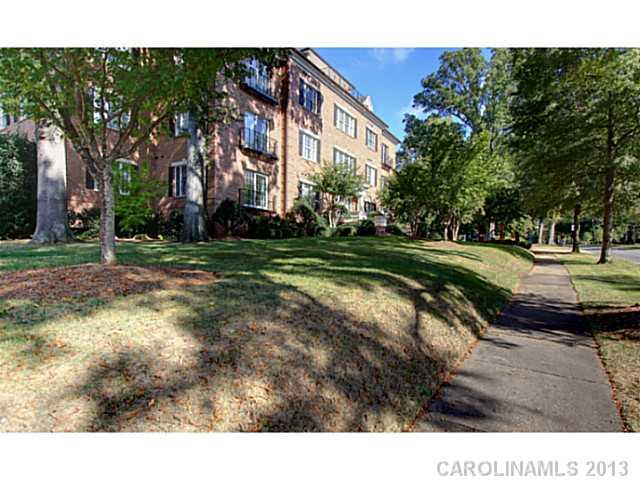 950 Queens Road, Unit 950 Charlotte, NC 28207 - Photo 1 of 16 Gallery Image 1