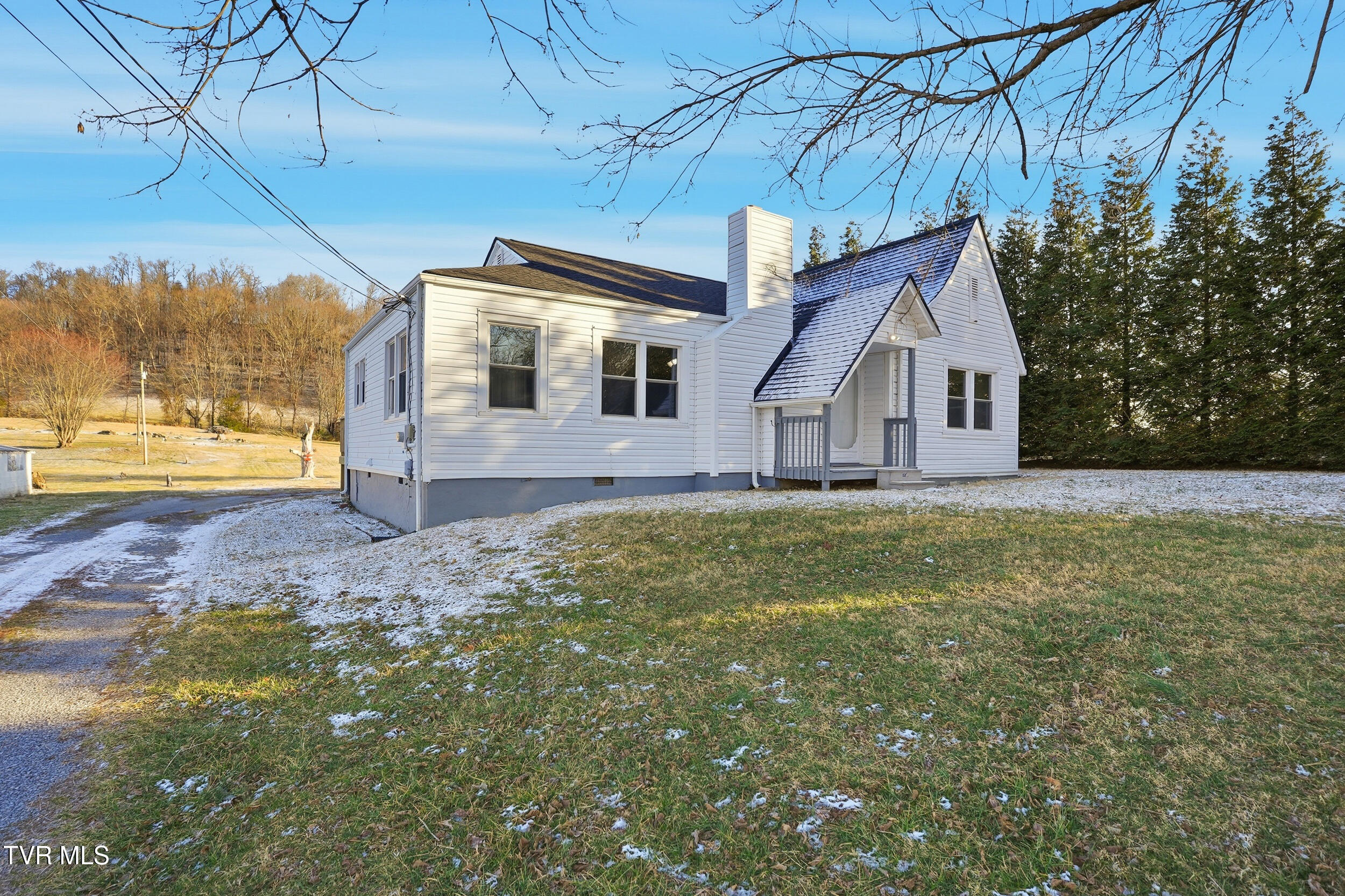 387 Old Watauga Road Watauga, TN 37694 - Photo 3 of 24 4_387 old watauga-04