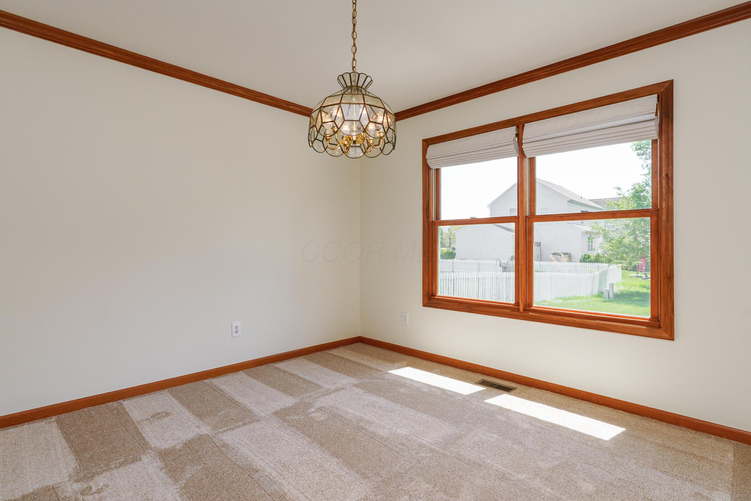 5641 Davidson Road Hilliard, OH 43026 - Photo 18 of 49 Dining Room