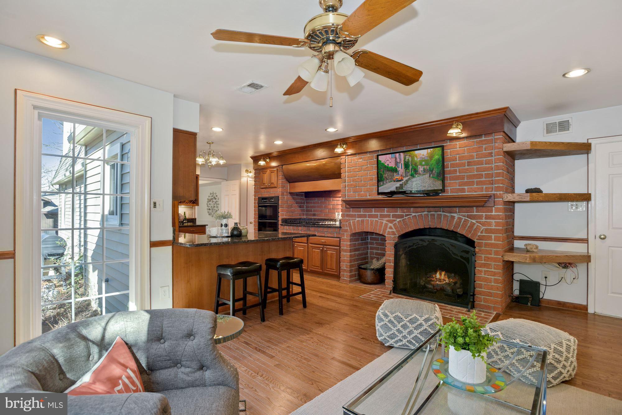 2272 Crows Nest Lane Reston, VA 20191 - Photo 3 of 36 Gallery Image 3