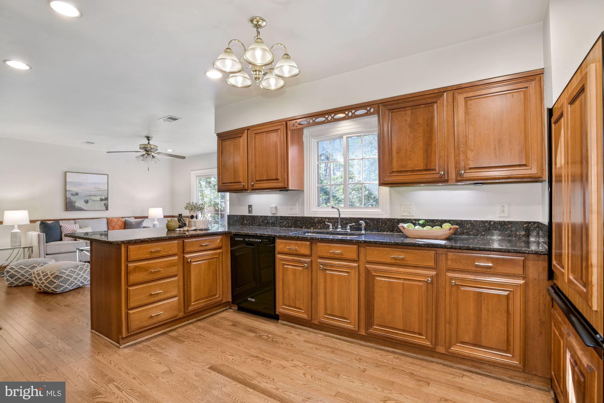 2272 Crows Nest Lane Reston, VA 20191 - Photo 4 of 36 Gallery Image 4