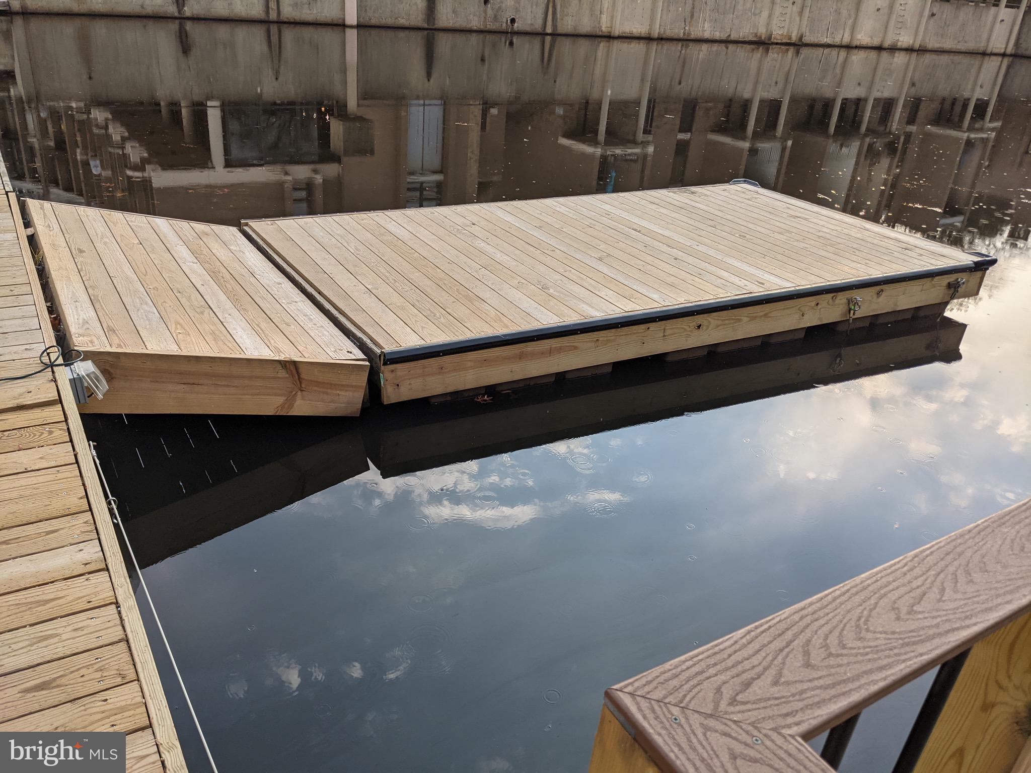 2272 Crows Nest Lane Reston, VA 20191 - Photo 35 of 36 Example of NEW Floating Dock (April installation)