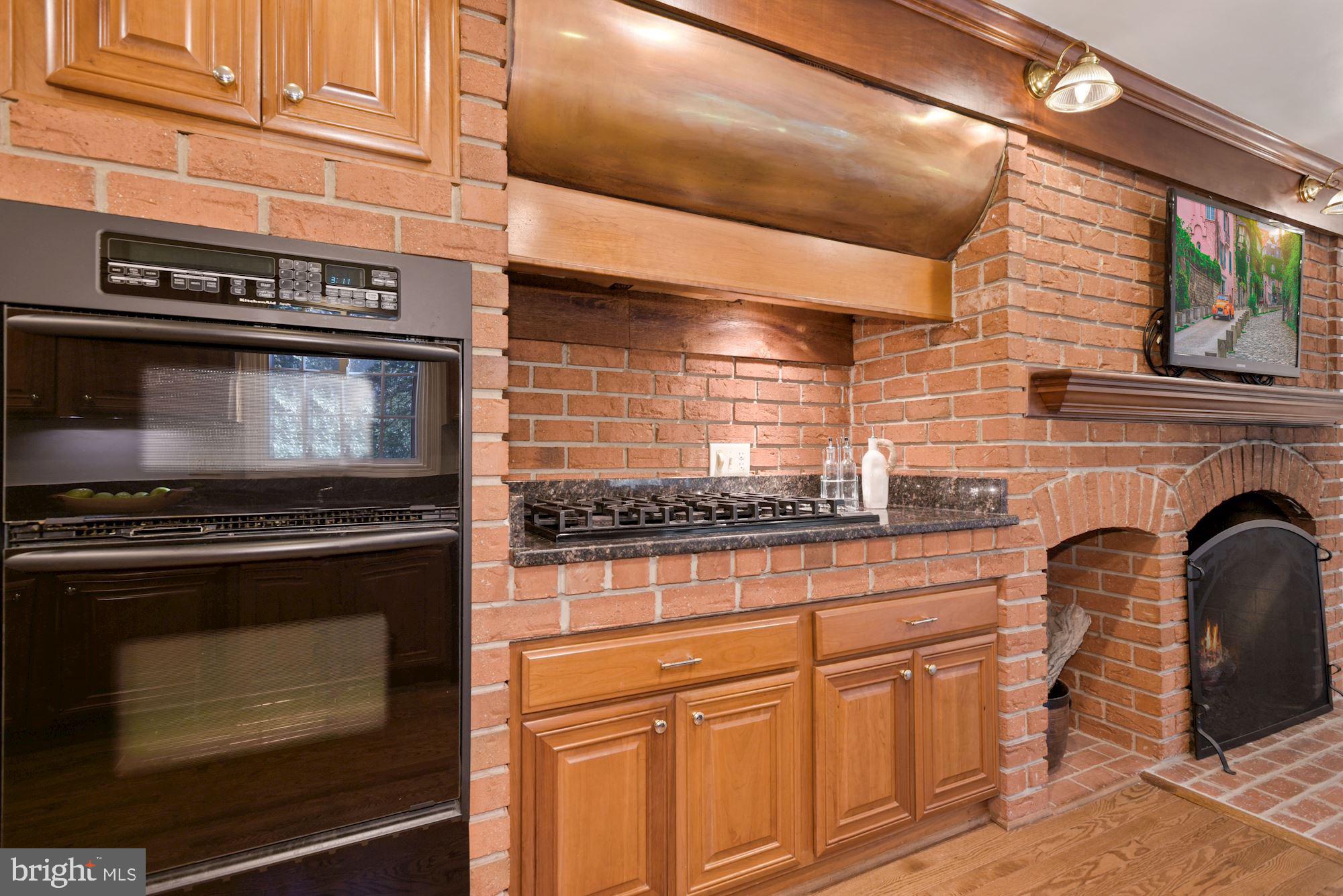 2272 Crows Nest Lane Reston, VA 20191 - Photo 5 of 36 Gallery Image 5