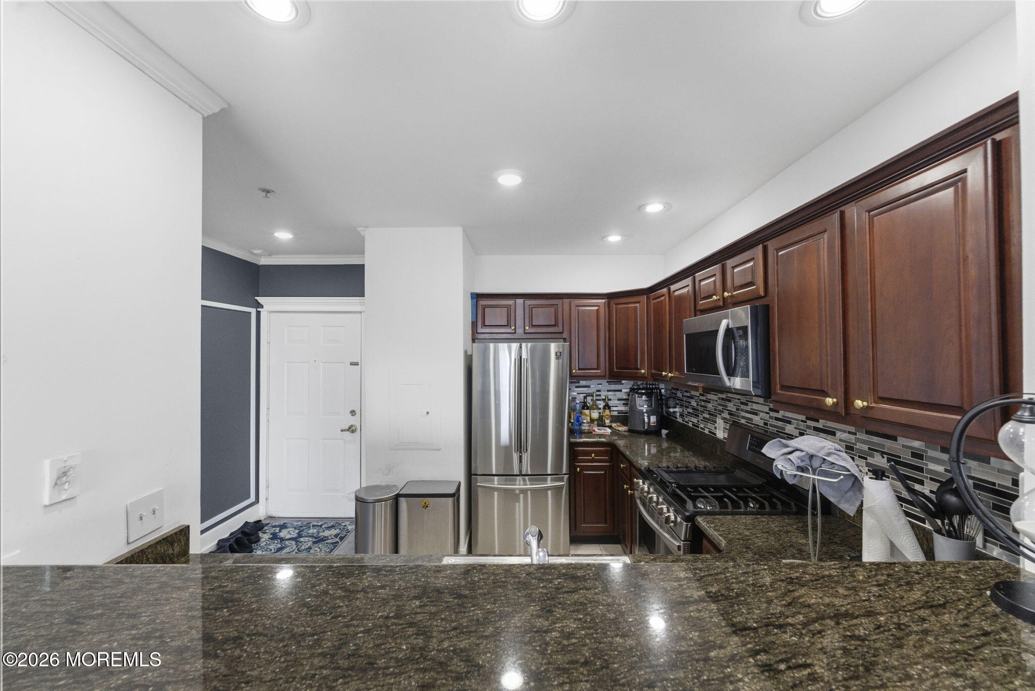 324 The Promenade Edgewater, NJ 07020 - Photo 14 of 48 13-web-or-mls-DSC08905