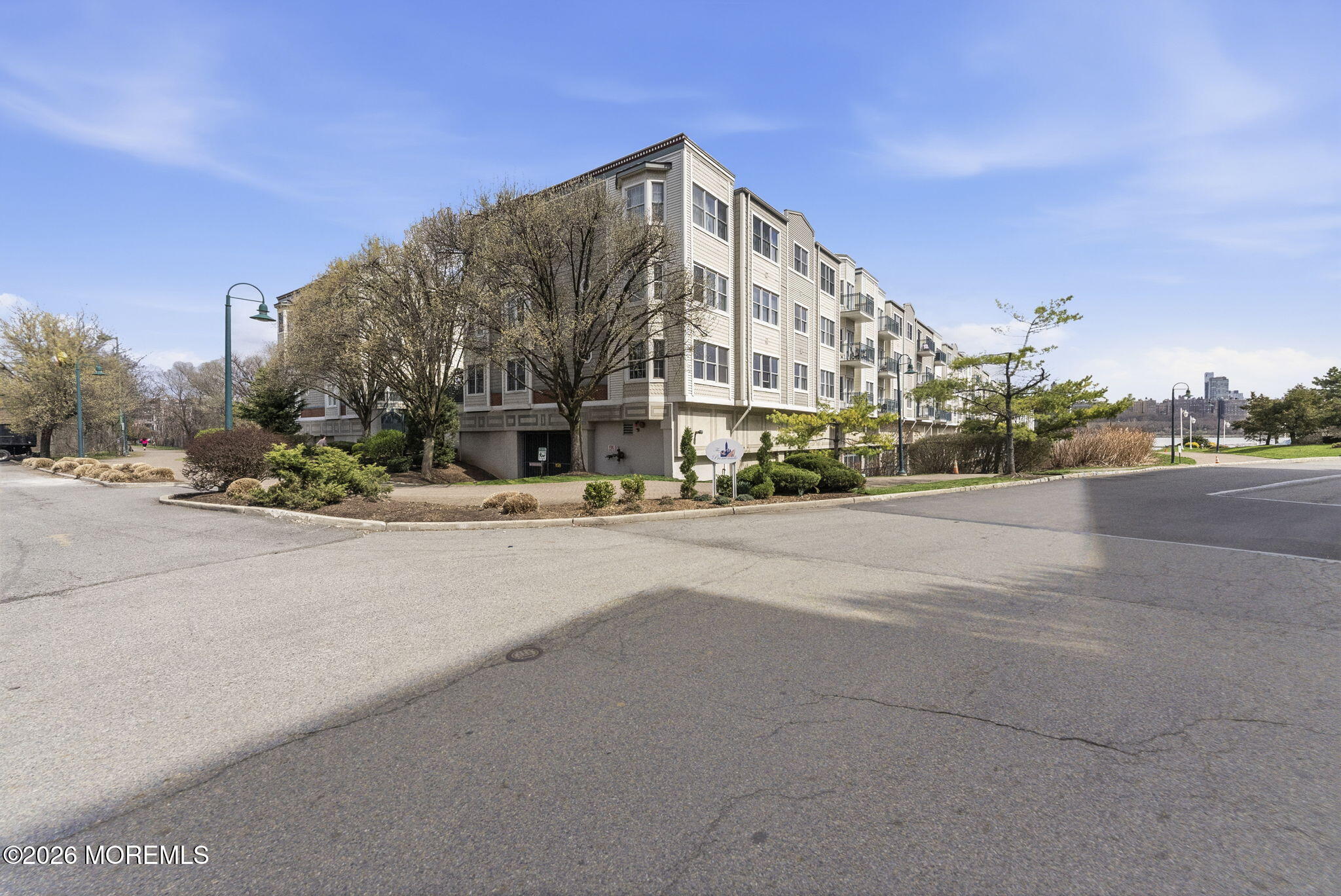 324 The Promenade Edgewater, NJ 07020 - Photo 46 of 48 45-web-or-mls-DSC09090