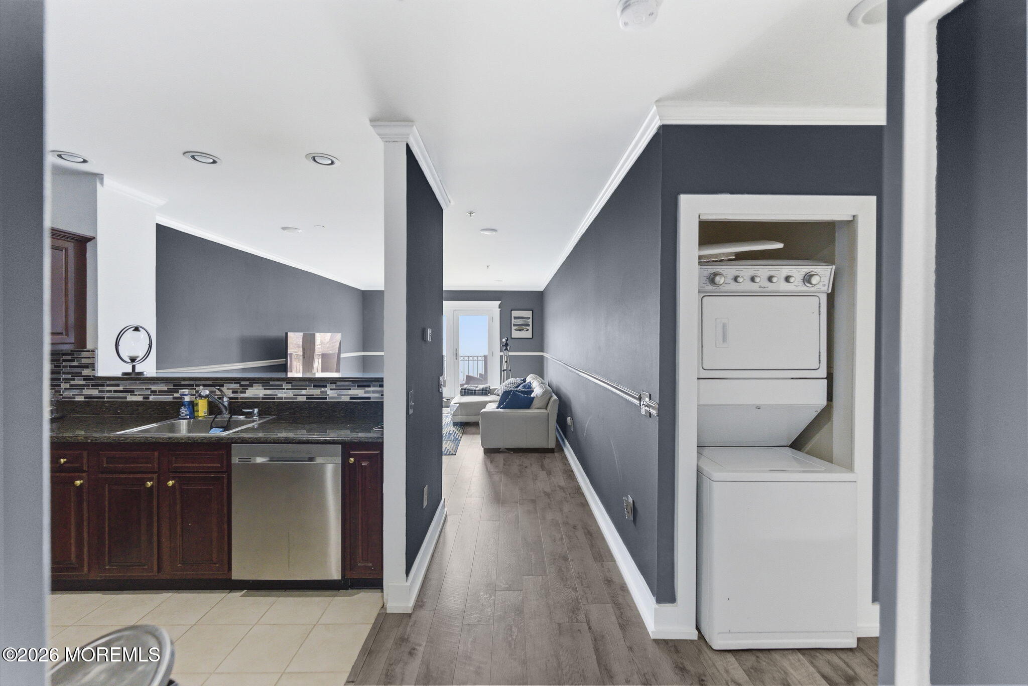 324 The Promenade Edgewater, NJ 07020 - Photo 10 of 48 9-web-or-mls-DSC08885