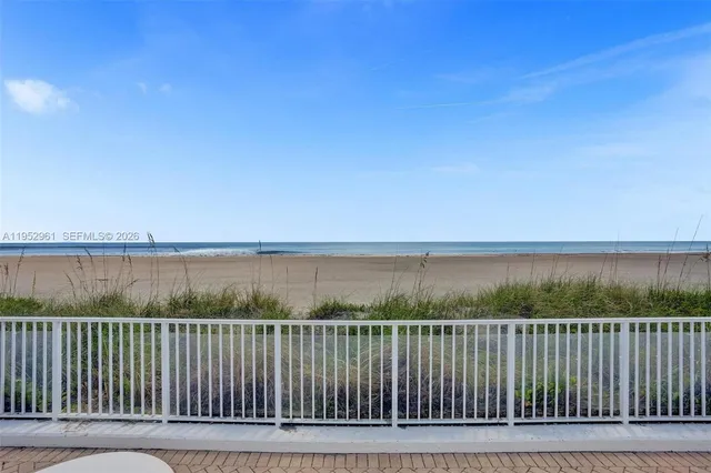 $630,000 | 2295 South Ocean Boulevard, Unit 505, Palm Beach, FL 33480