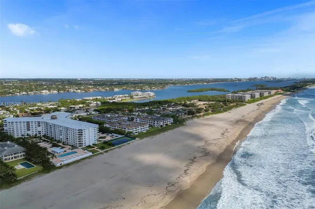 $630,000 | 2295 South Ocean Boulevard, Unit 505, Palm Beach, FL 33480